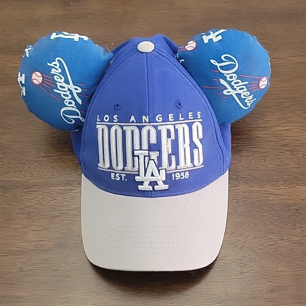 Los Angeles Dodgers Women's Blue Baseball Cap with Ear Accents - Picture 1 of 12